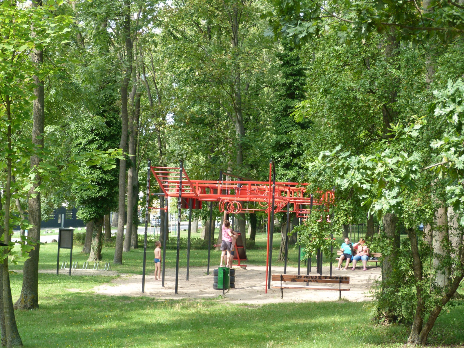 Park und Spielplatz in Myślibórz
